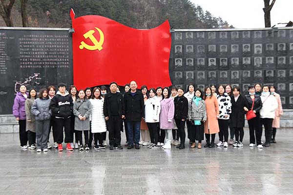 公司組織全體女職工開展“巾幗心向黨  奮斗新征程”主題實(shí)踐活動